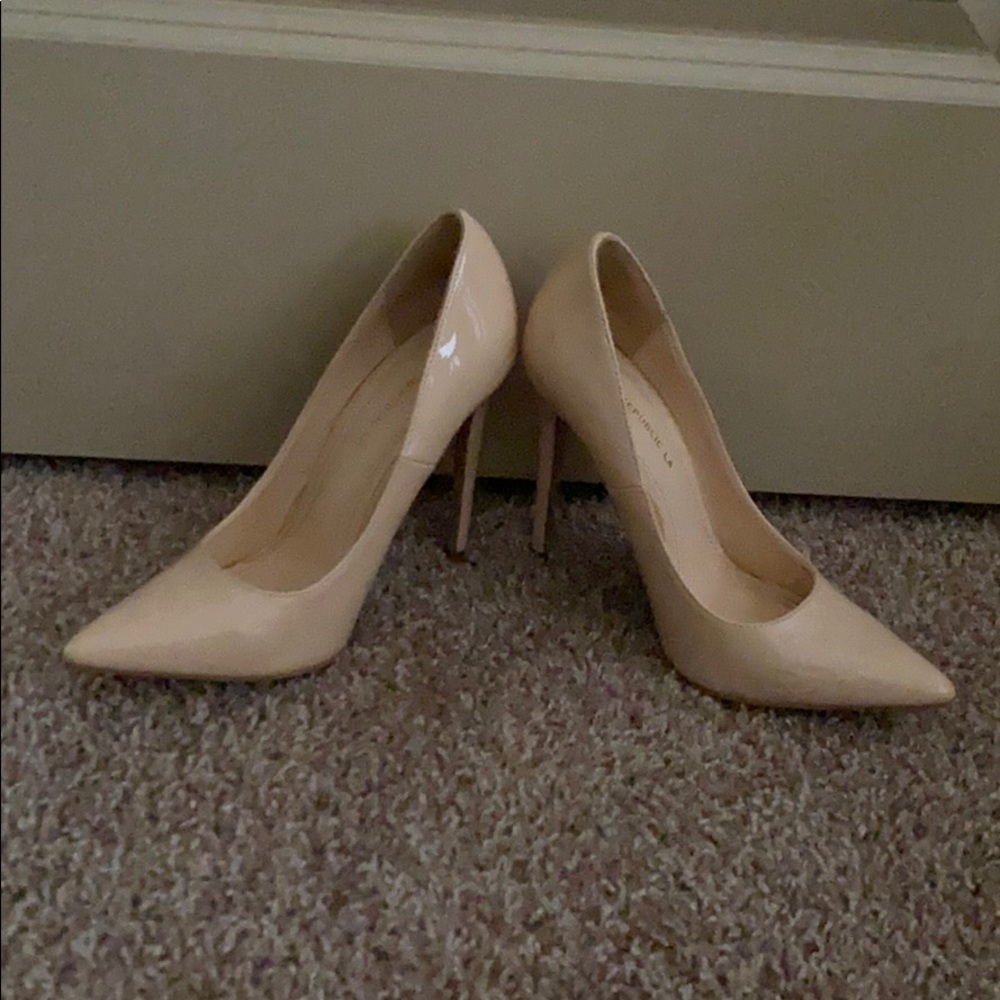 Like new Lola shoetique